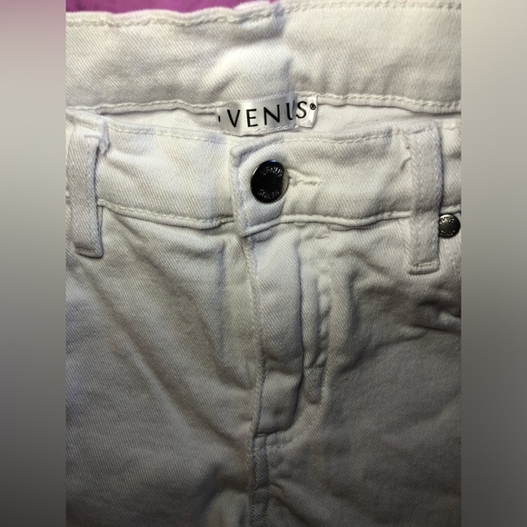 VENUS White Distressed Jean Shorts size 4 - Picture 8 of 13